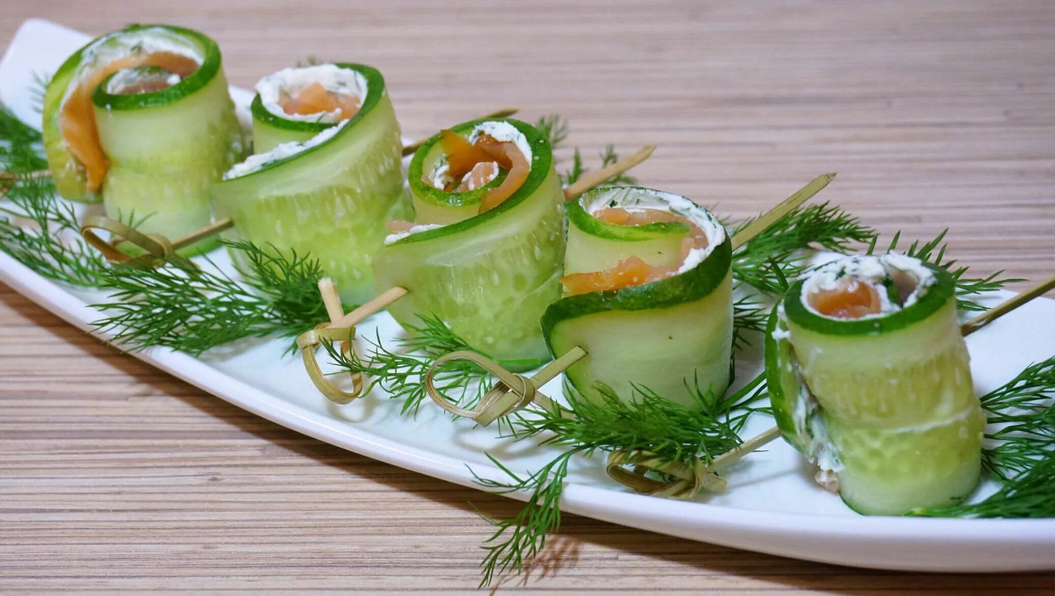 Crème fouettée à l’aneth Recipe Cucumber, Canapes, Special recipes