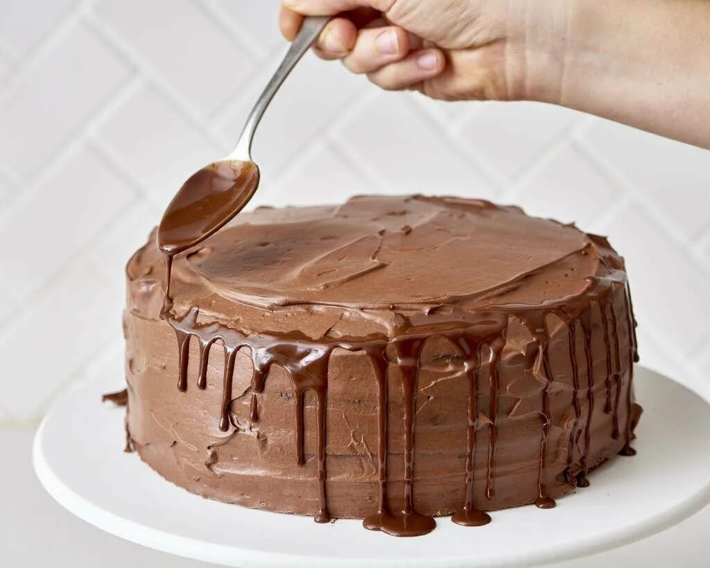 Ганаш на шоколаде. Перевзбитый ганаш. Ганаш для торта. Шоколадный ганаш. Шоколадный ганаш для покрытия.
