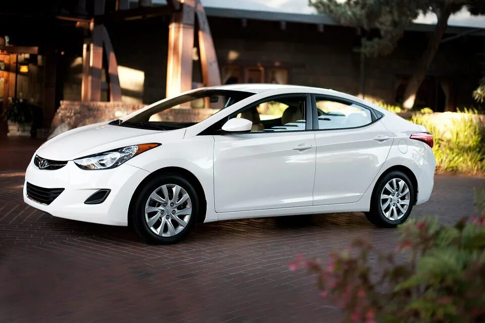 Машину хонда элантра 2015. Honda elantra 2014. Hyundai elantra 8. Hyundai elantra active. Хонда элантра.