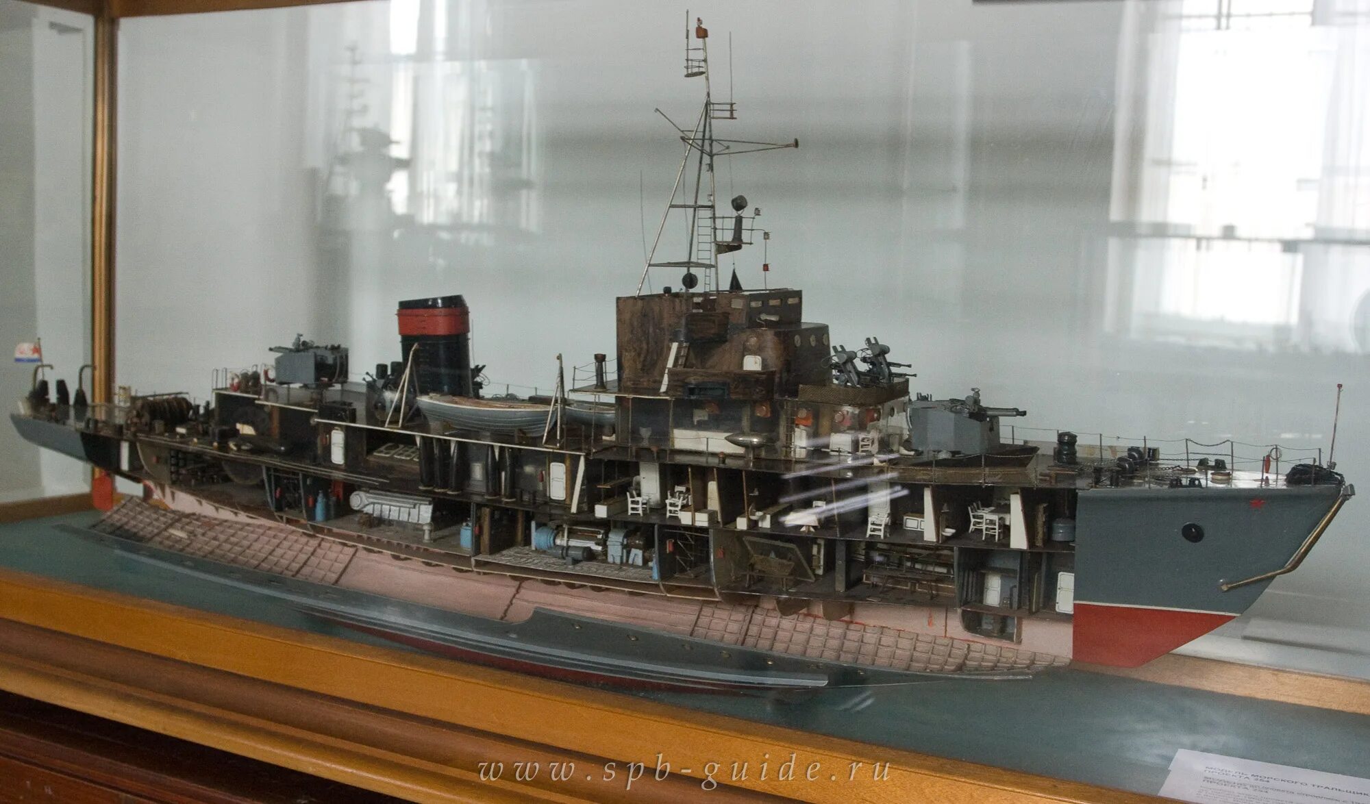 Канонерская лодка кореец цвмм. Комендантский проспект 4к2. Музей вмф спб. Военно-морской музей. Ботик петра 1 в военно морском музее.