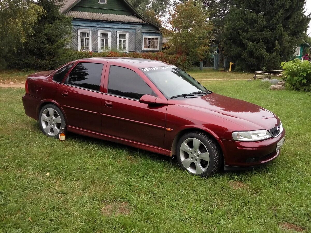 Купить опель вектра б рестайлинг. Opel Vectra b Рестайлинг 2001. Опель Вектра 2001г. Опель Вектра б седан 2001г. Опель Вектра б красный.