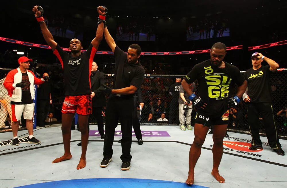 Автобиография боец ufc джон джонс. Джон джонс (боец). Jon jones рост. Джон джонс травма пальца. Джон джонс ноги.