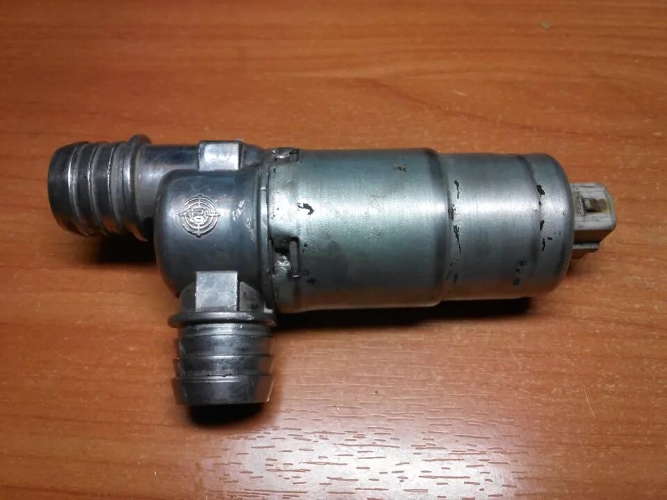 Датчик холостого хода бмв е39 м52. Датчик холостого хода бмв м50 б20 бош. Регулятор холостого хода bmw e30. Регулятор холостого хода bmw f30 n 13. Клапан холостого хода бмв х6 н54б30.