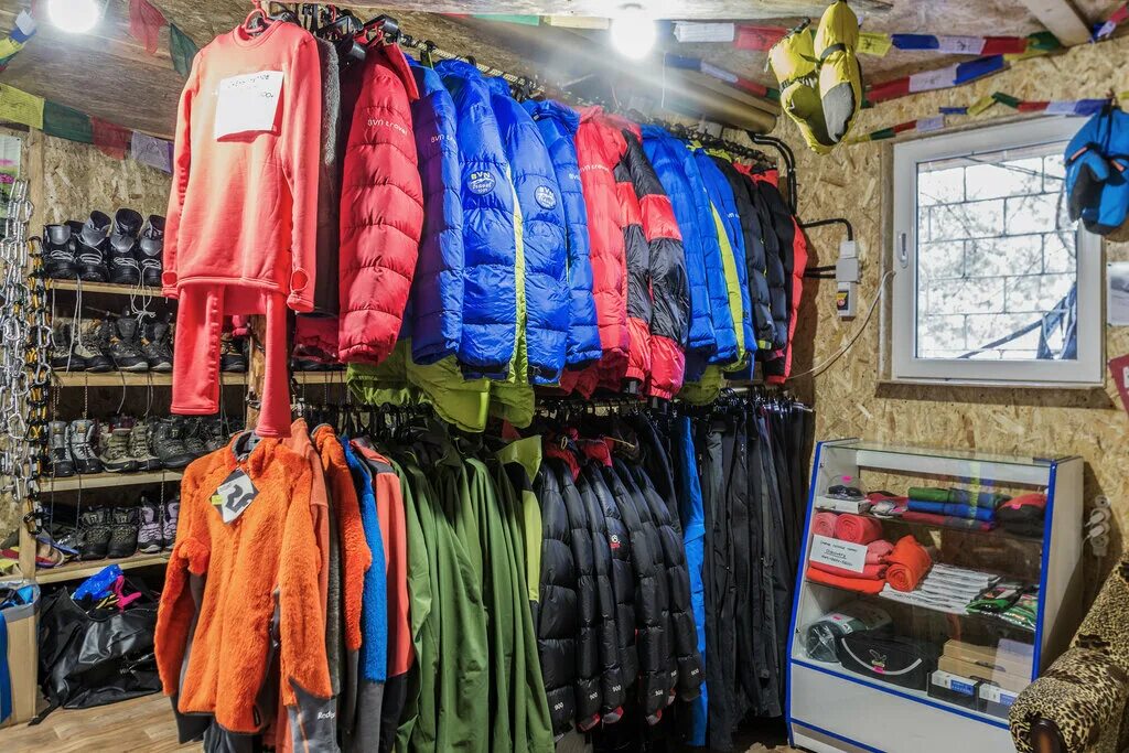 эльбрус туристы. прокат кошки тут терскол. кошки тут прокат снаряжения. восхождение приэльбрусье. прокат альпинистского снаряжения азау поляна.