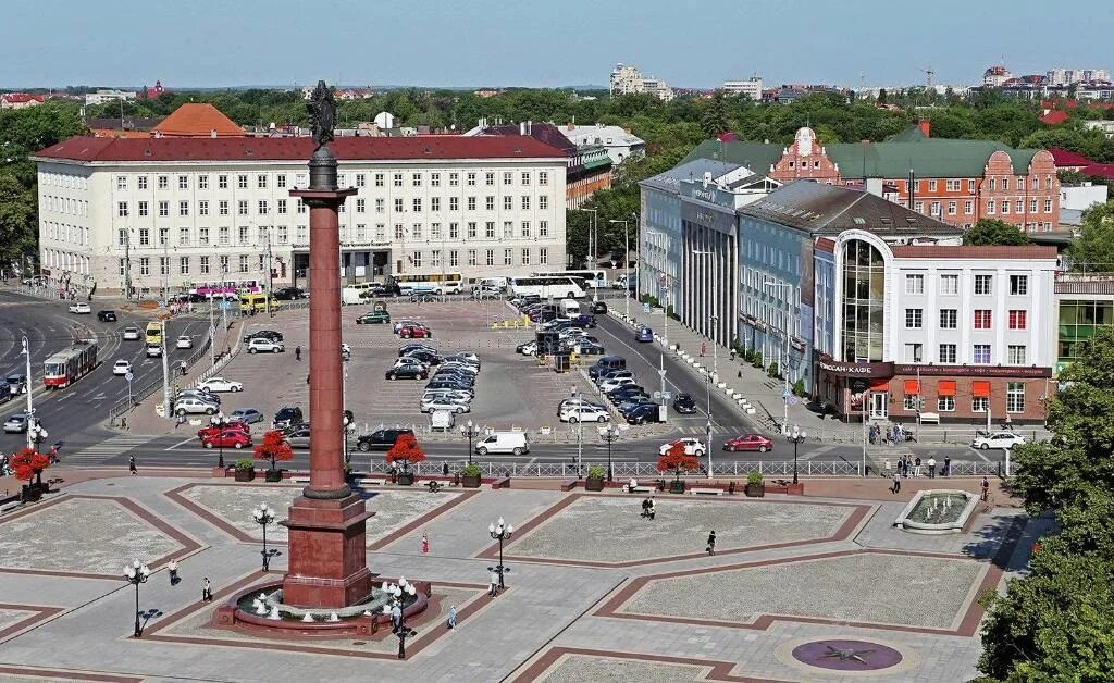 Польский центр калининград. Площадь победы калининград в калининграде. центр калининграда площадь победы. площадь победы. центральная площадь калининграда.. площадь победы в калининграде летом.