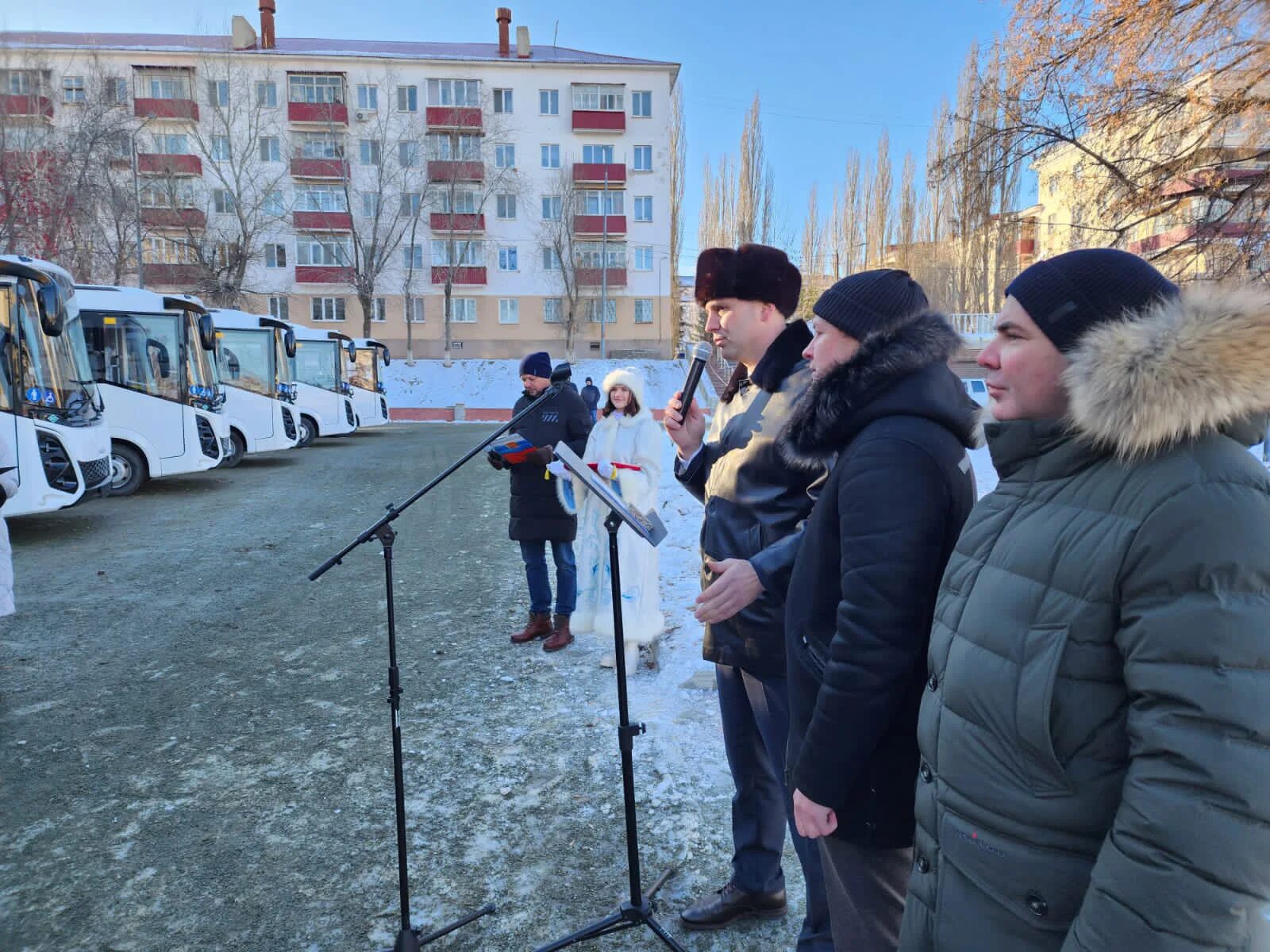 Медногорск. Визит Паслера в Медногорске. Новость Коми вручение автобуса. Город Медногорск новые автобусы. Новости медногорска оренбургской области