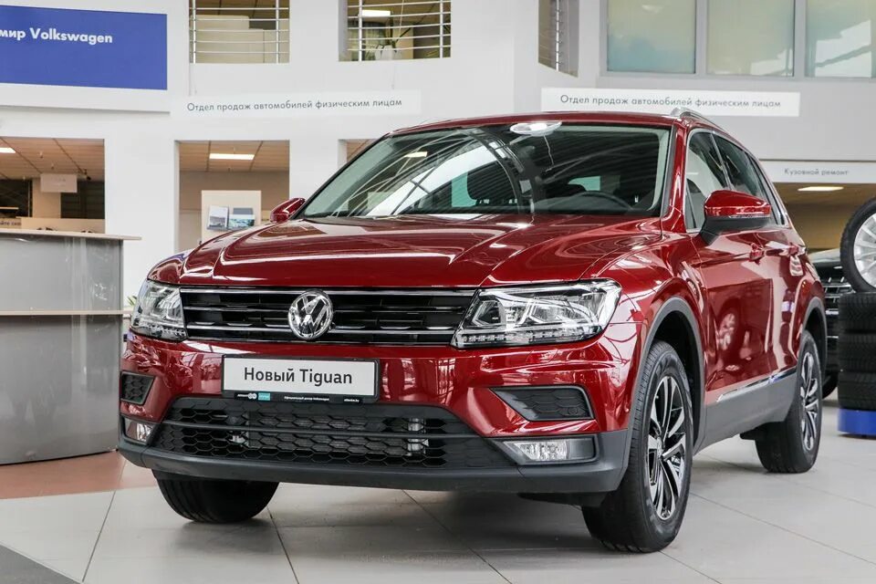 Автомобили беларусь. Tiguan connect 2019. VW Tiguan connect Plus 2019. Volkswagen Tiguan Коннект. Фольксваген Тигуан connect Plus.