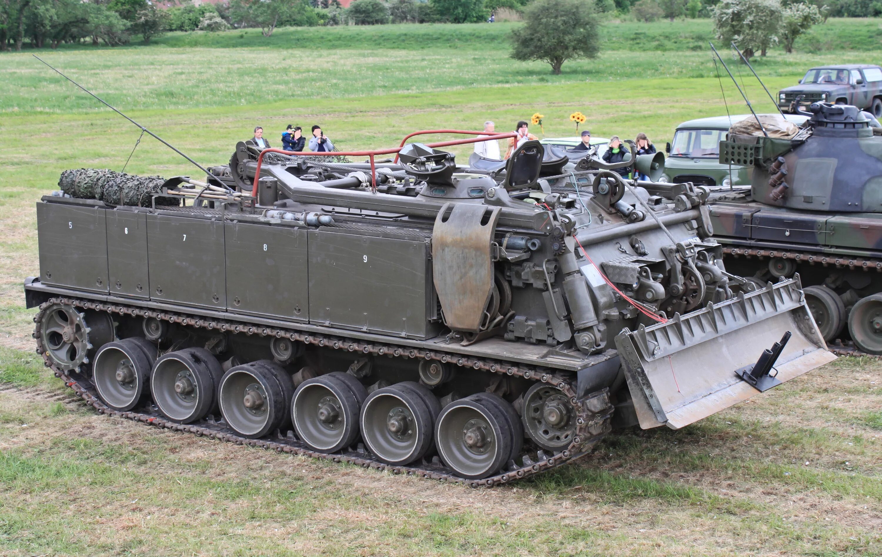 Entpannungspanzer 65. Брэм Bergepanzer 2. Брэм Entpannungspanzer. Брэм Bergepanzer 3 Büffel. Ремонтно эвакуационная машина