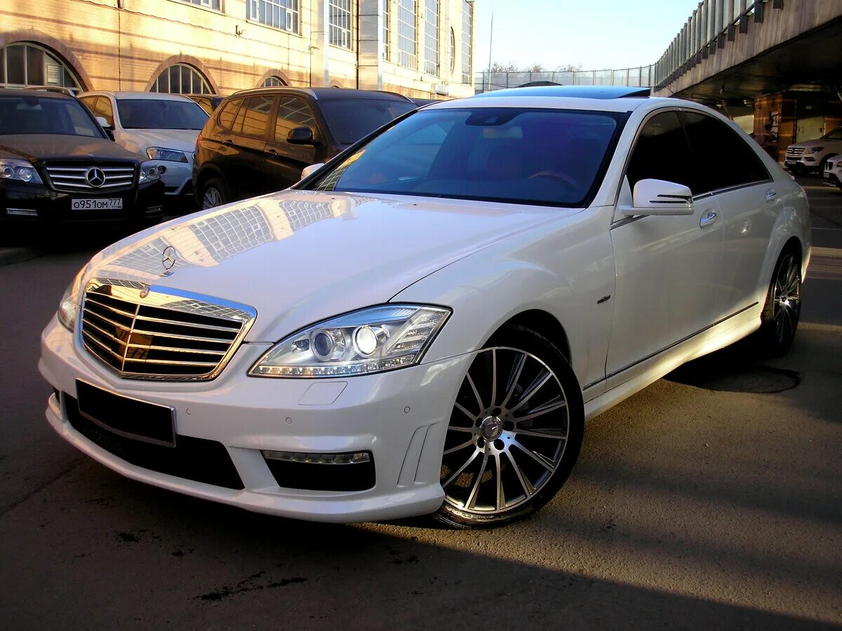 Mercedes s class w221. Мерседес s221 Рестайлинг. Мерседес w221 Рестайлинг. Mercedes s 221.