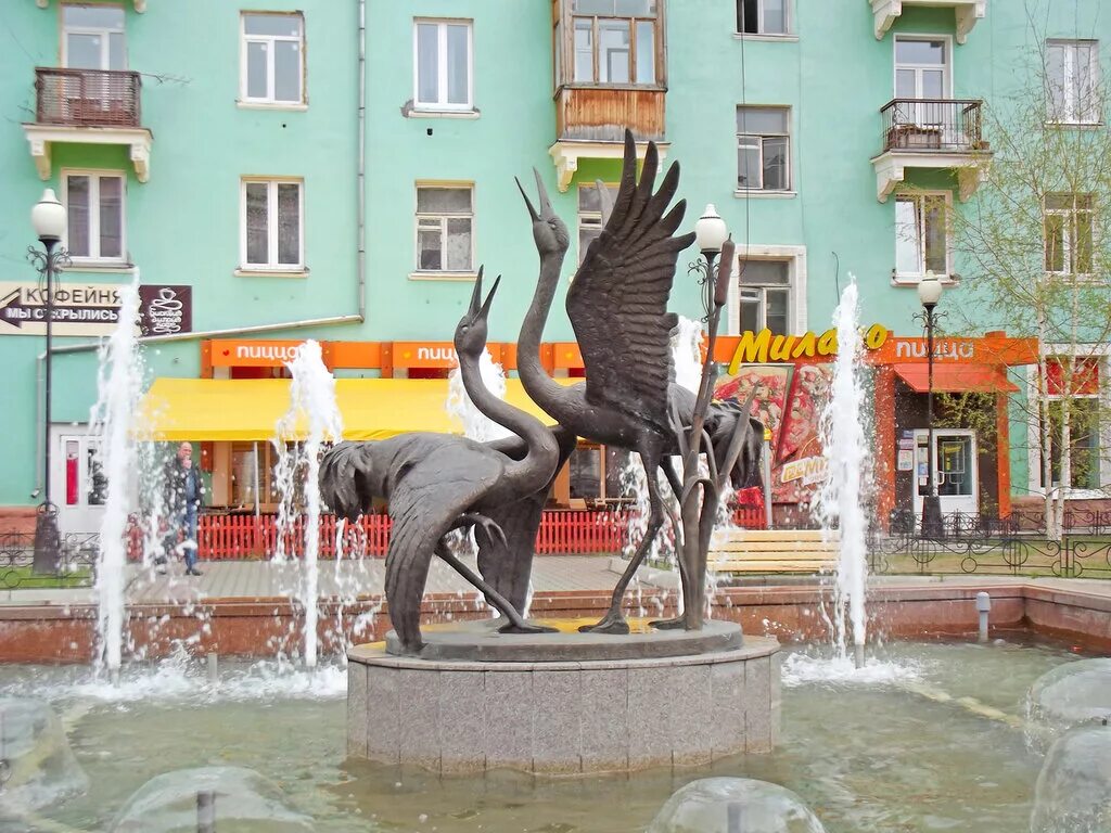 памятник николаю резанову в красноярске. царь-рыба астафьев красноярск. какие достопримечательности есть в красноярске. смотровая площадка дивногорск царь рыба. смотровая площадка царь-рыба красноярск.