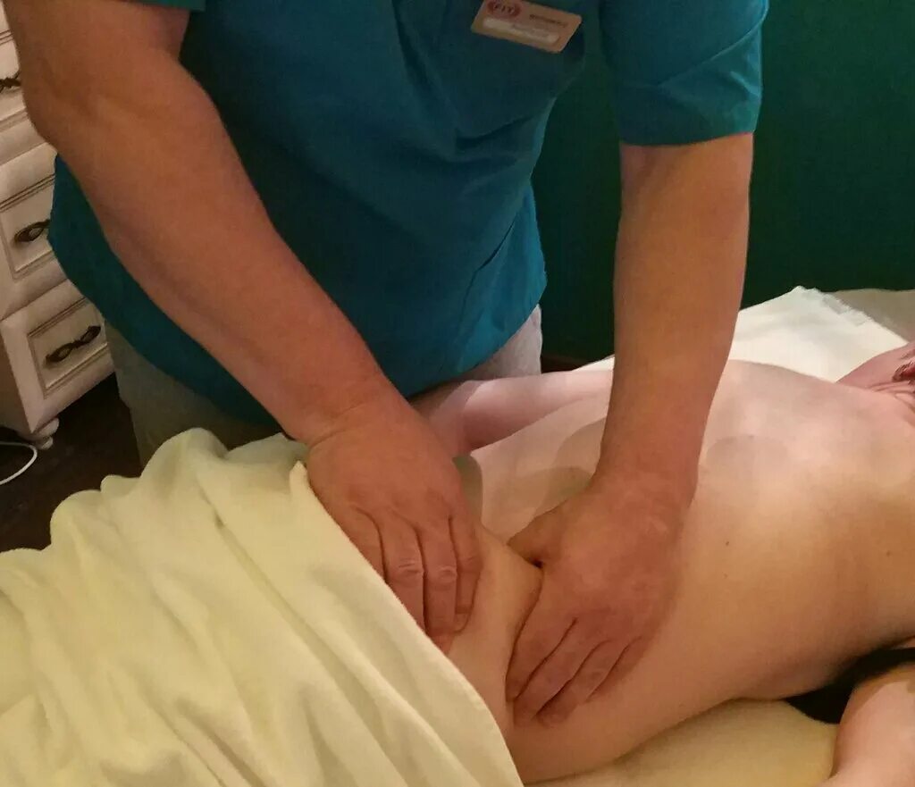 Классический лечебный массаж. Лечебный массаж. Сеанс массажа москва. Массаж шиацу (шиатсу). Классический массаж.