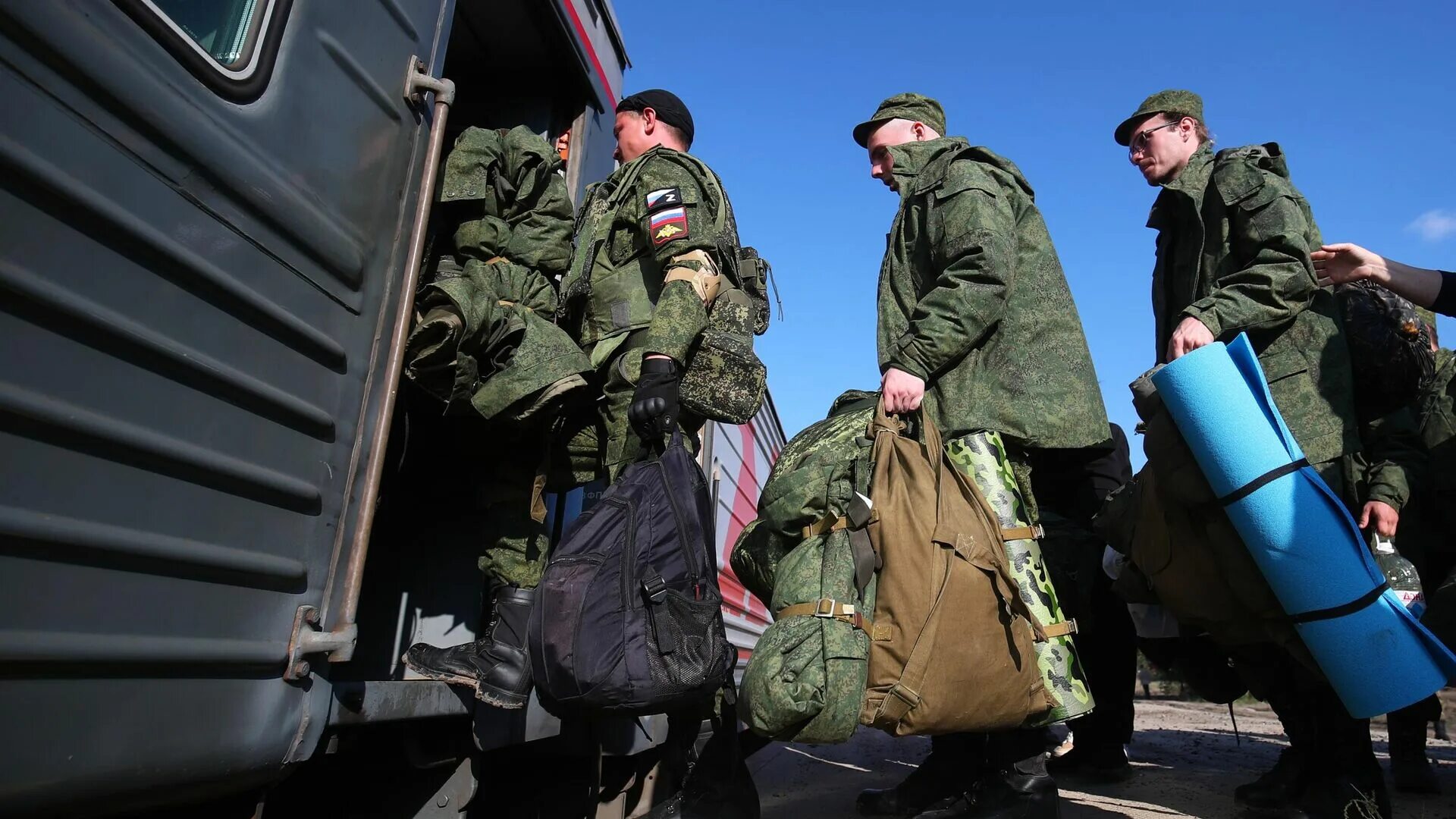 Риа новости мобилизация. Украинские военные. Военнослужащий. Российские солдаты на Украине. Военная мобилизация.