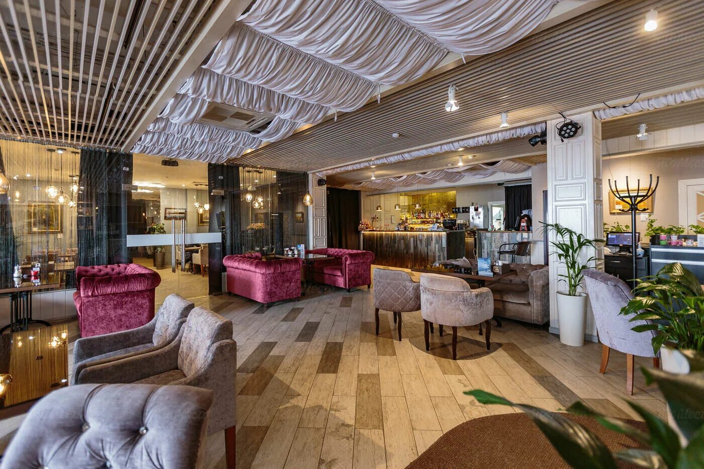 Рестораны казани с новогодней программой 2024. Новогодняя кремлёвская набережная казань. Ресторан для новогоднего корпоратива казань. Галерея казань ресторан. Рестораны казани с новогодней программой 2024.