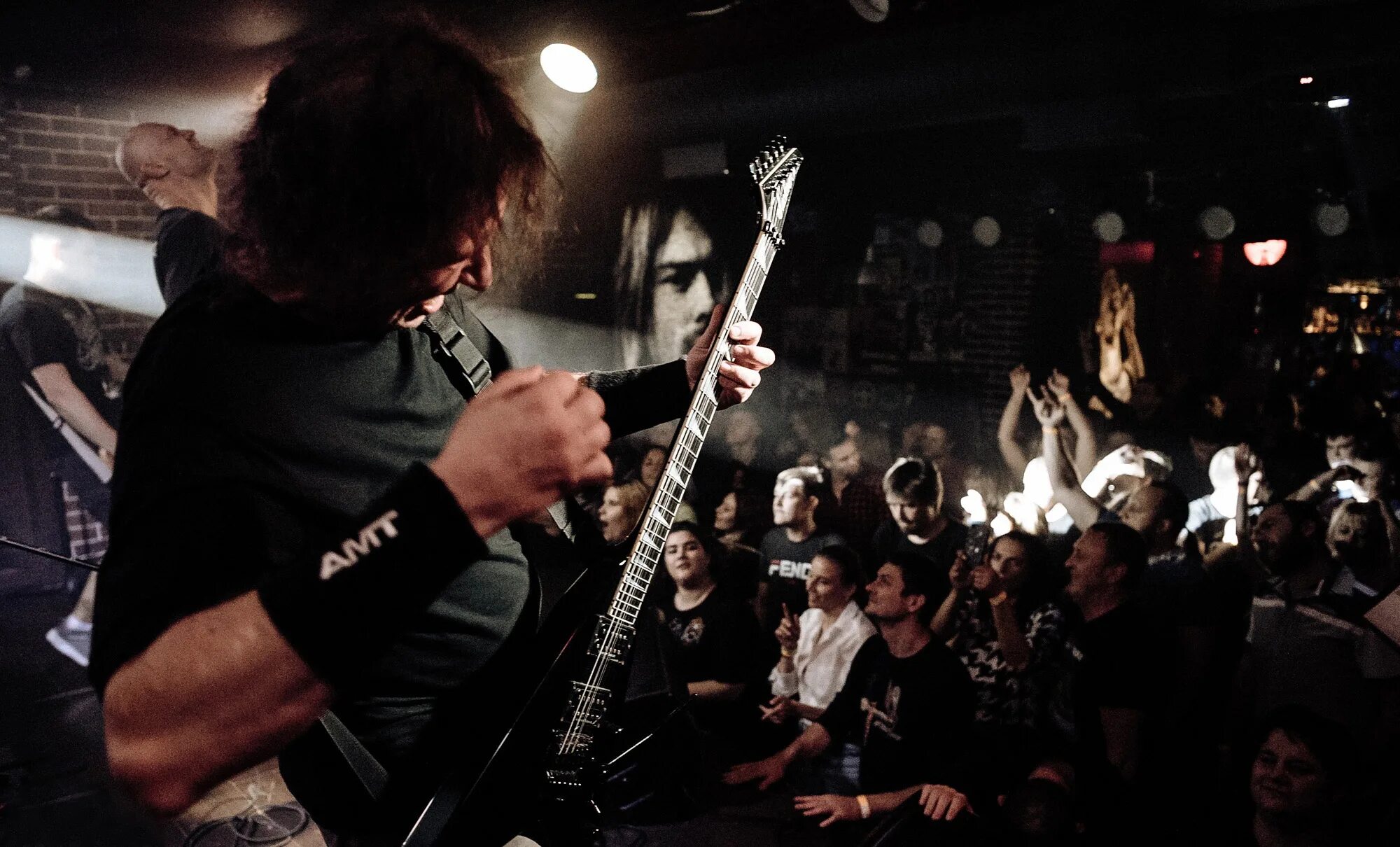 уд рок. гитарист хеви металл. уд рок. рок бар краснодар. рок гитарист.