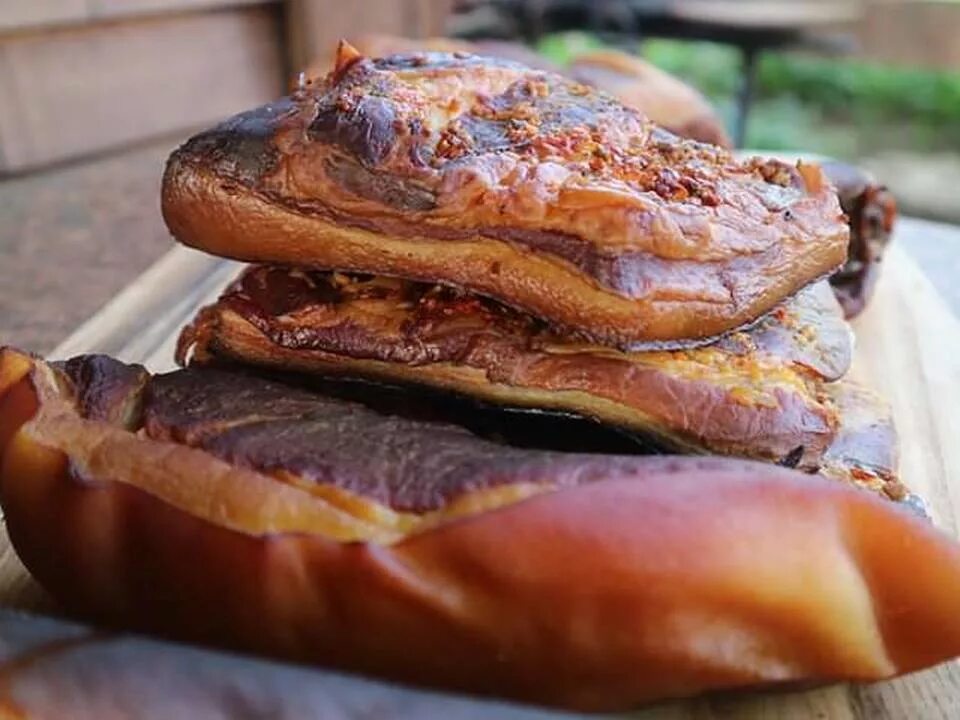 Почему копчение горчит
