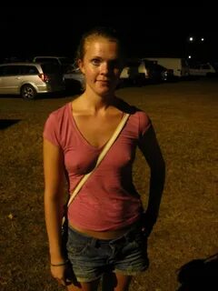 Downblouse, see-thru :: Wpadka, nip slip, see-thru, downblouse 