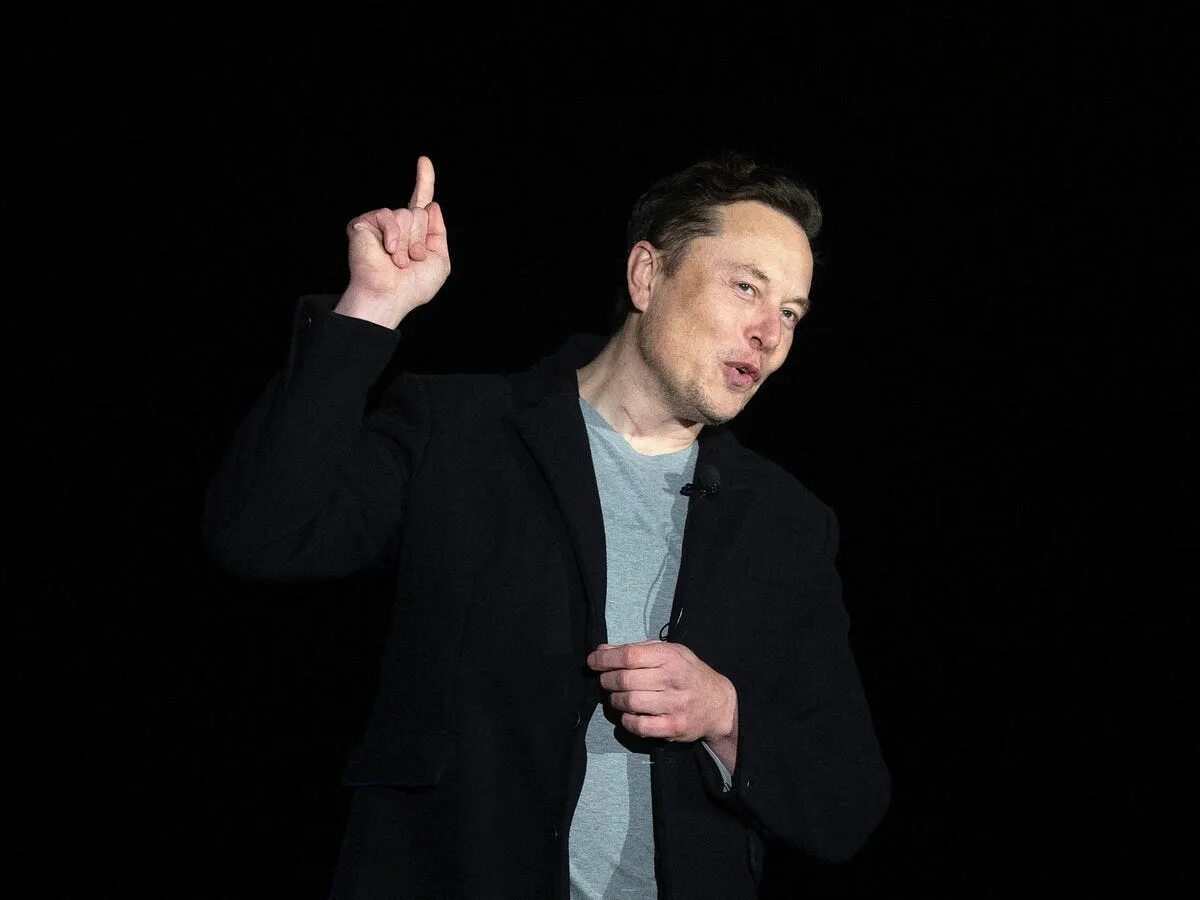 Илон маск о крокусе. Elon Musk. Илон Маск 2022. Илон Маск Forbes. Starlink Илон Маск.