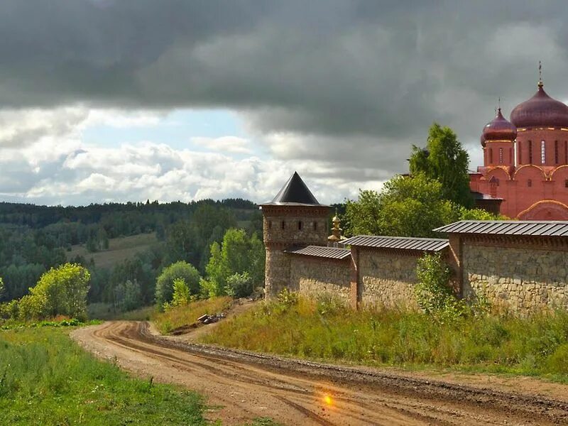 Успенский свято георгиевский. Успенский Свято-Георгиевский мужской монастырь Башкирия. Успенский Свято-Георгиевский мужской монастырь святые кустики. Святые кустики монастырь Башкирия. Свято Успенский Георгиевский монастырь мужской Башкортостан.