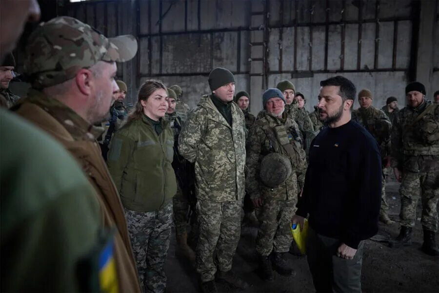 Фото украинских заложников. Последние новости с украины сегодня 8 июня. Разрушенный мост в киеве. Последние новости с украины сегодня 8 июня. Разрушенный мост ирпень.