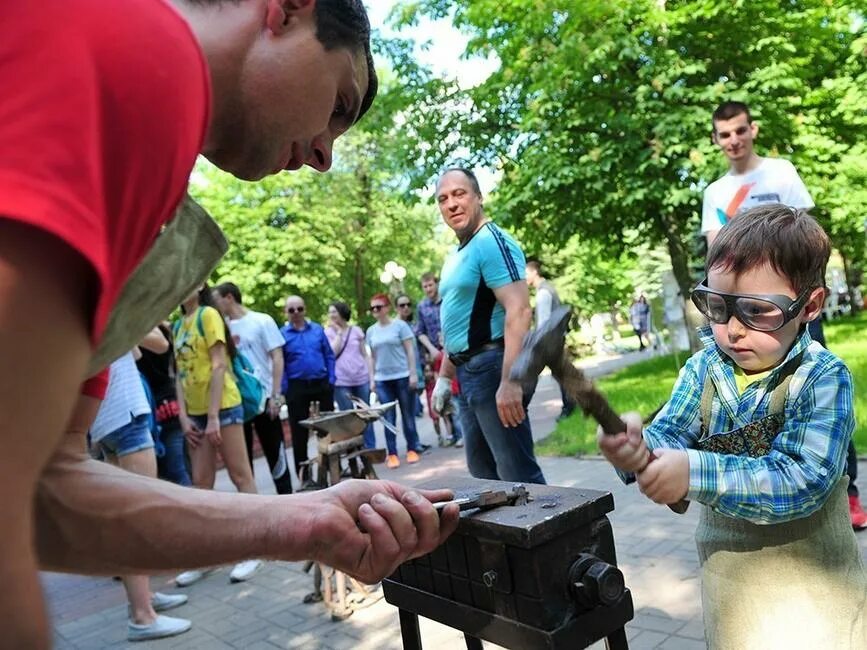Мероприятия в белгороде 1 2 октября. Выходные в белгороде. Куда пойти в белгороде на выходные. Выходные в белгороде. Конкурс граффити 2022.