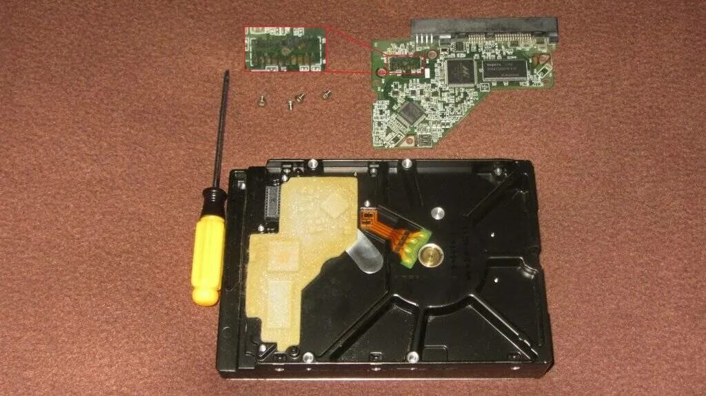 Магнит в жестком диске. Жесткий диск для ноутбука acer. Восстановление информации с жесткого диска. Tp5602 hdd. Восстановление винчестера.