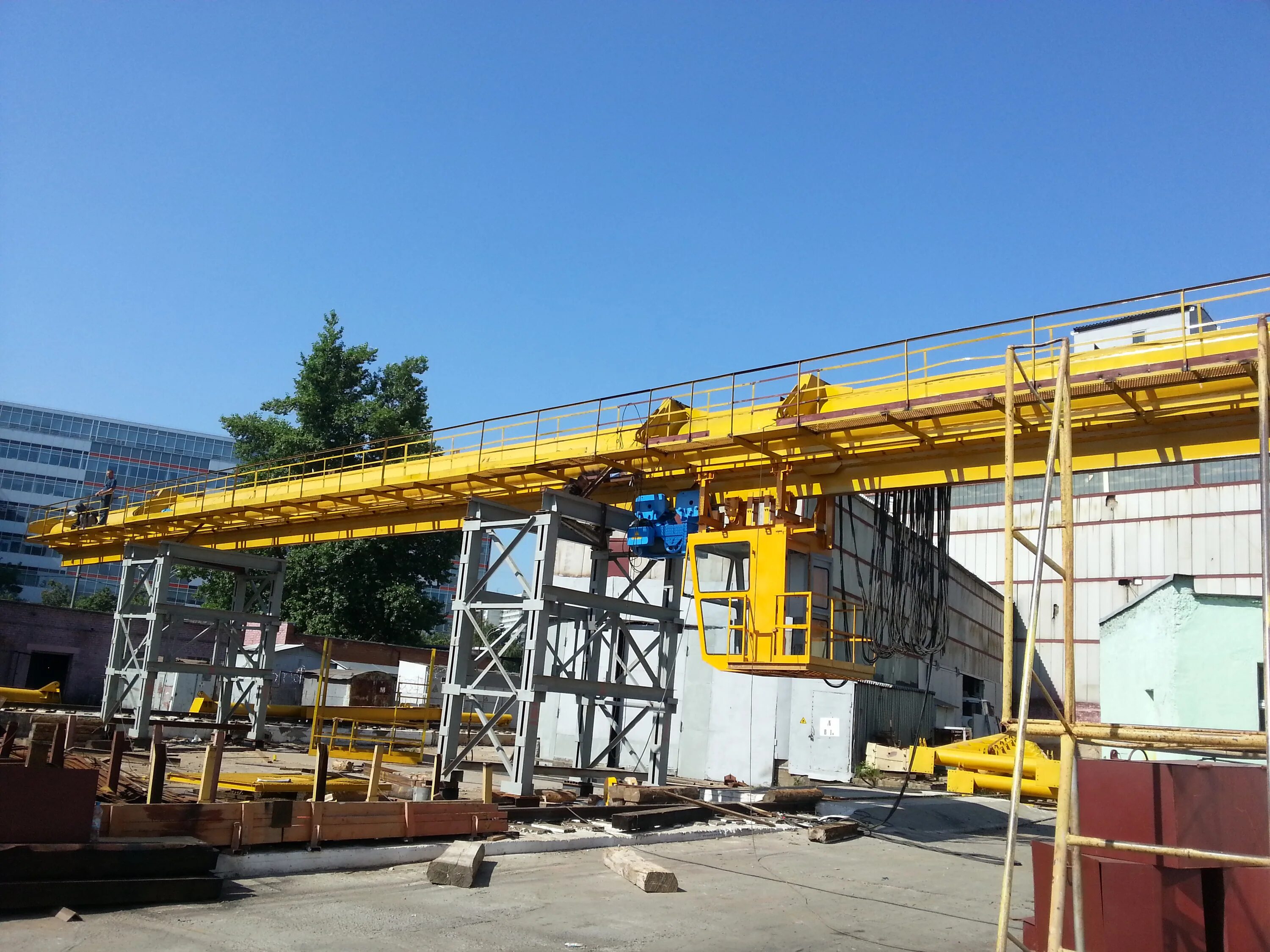 кран мостовой электрический двухбалочный опорный 15т. мостовой кран в вагонном депо. мостовой кран уралкран. мостовой кран 50т. кран мостовой магнитно-грейферный 16 + 16 т.