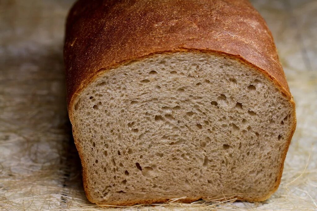 хлеб ржаной диабетический. можно ли есть серый хлеб. постный хлеб. белый серый и черный хлеб. можно ли есть серый хлеб.