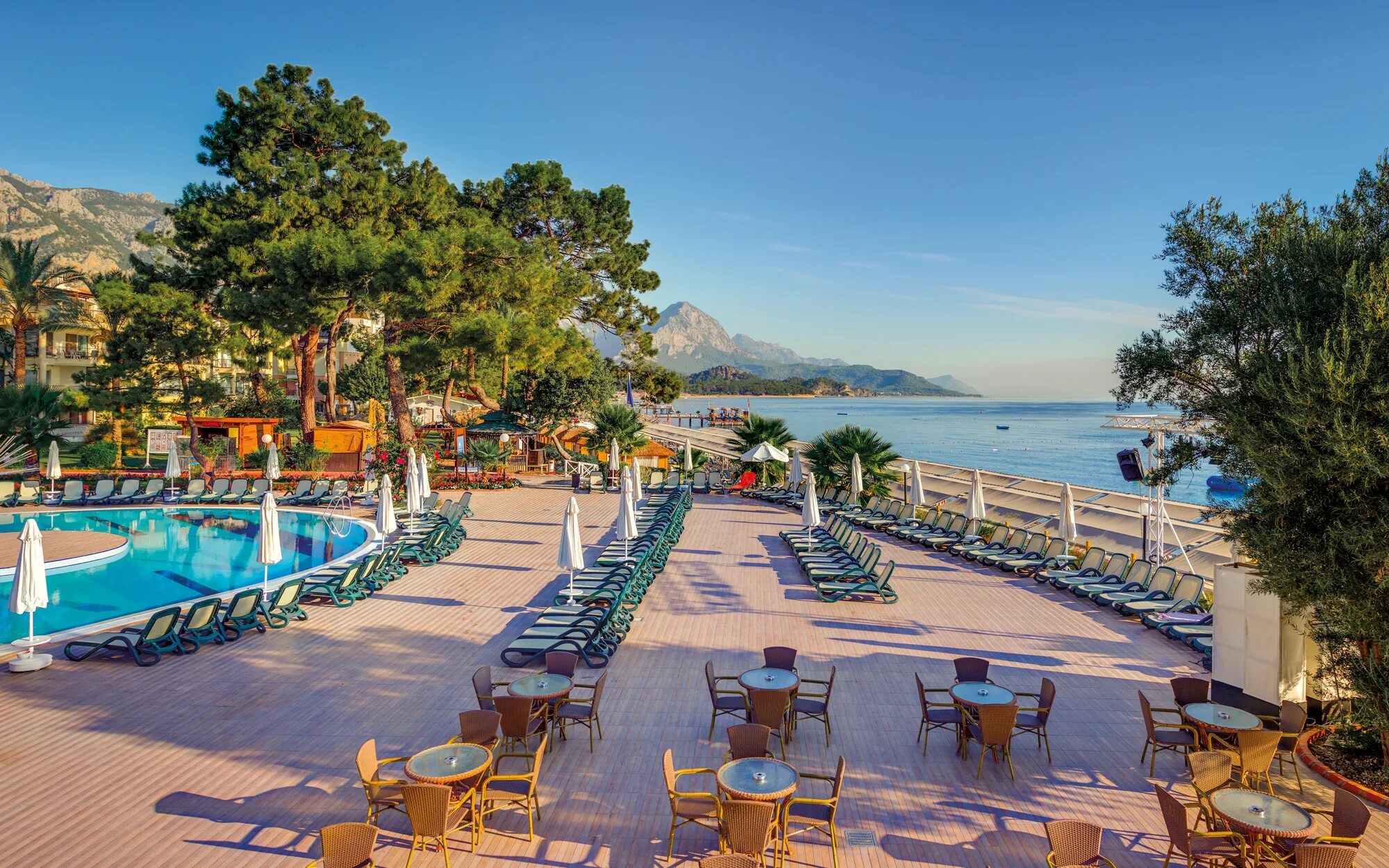 Отель crystal aura beach resort & spa. Отель гранд парк кемер. Maxx royal kemer resort 5. Отели на берегу кемера. Турция отель corendon playa kemer.