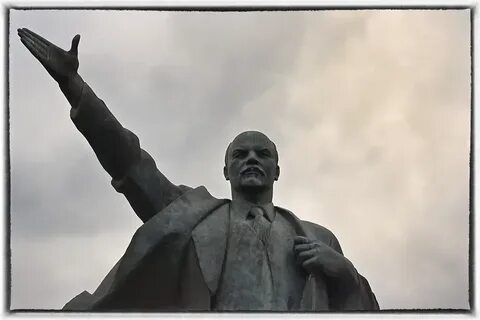 Ленин с рукой