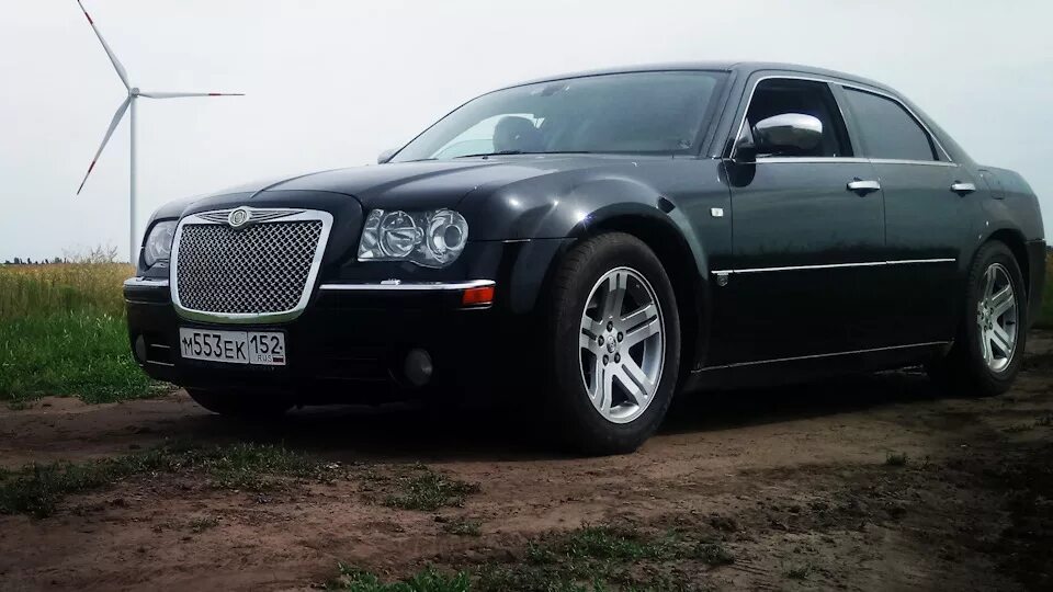 Chrysler 300c Black. Chrysler 300c 2005 черный. Chrysler 300c черный. Chrysler 300c черный антихром.