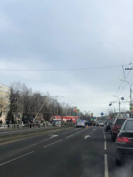 Могилев сбили человека. 23. Дтп в могилеве на крупской. Дтп в могилеве на крупской. Врезался в светофор на перекрестке.