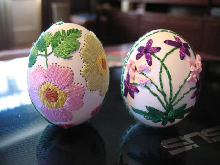 Пасхальное яйцо из яичной СКО. Вышивка на яичной скорлупе. Декор деревянных пасхальных яиц. Поделки к Пасхе из яичной скорлупы. Вышивка по яичной скорлупе
