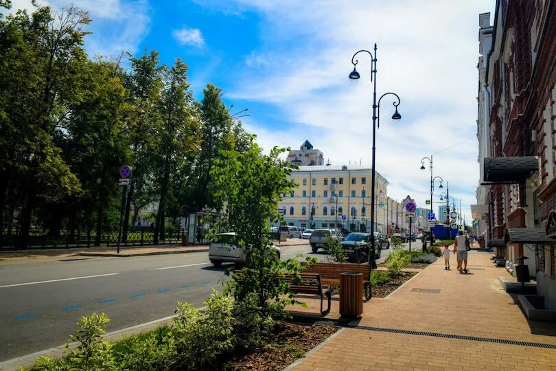 Ремонт 1 пермь. Улицы Перми. Аллея на ул сибирской Пермь. КОМПРОС 82 Пермь. Улица вдоль для фотосессии.