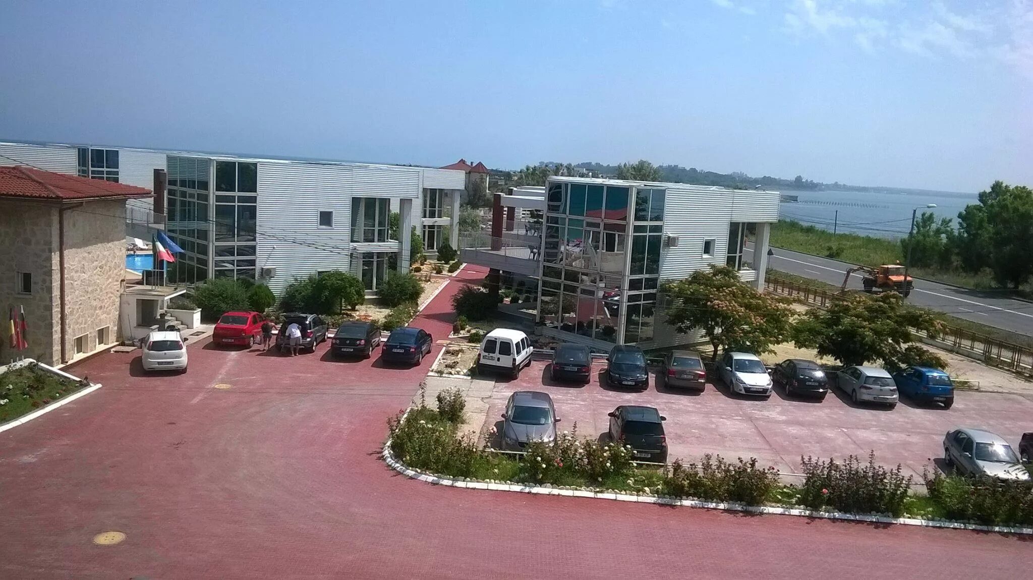 Жилой комплекс la canopée, франция. A. La complex. Жилой комплекс la canopée. Дерзкий лос-анджелес сериал 1 сезон.