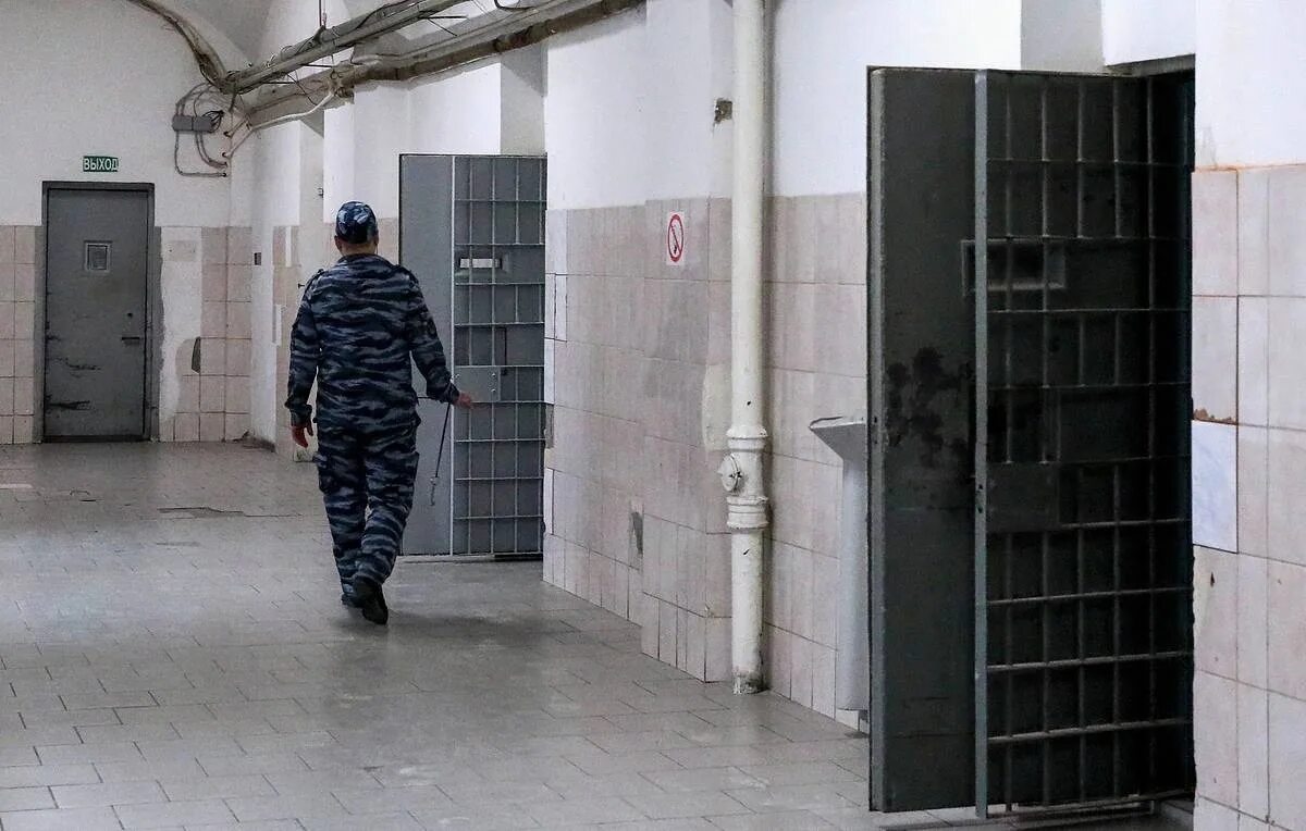Работа в следственном изоляторе