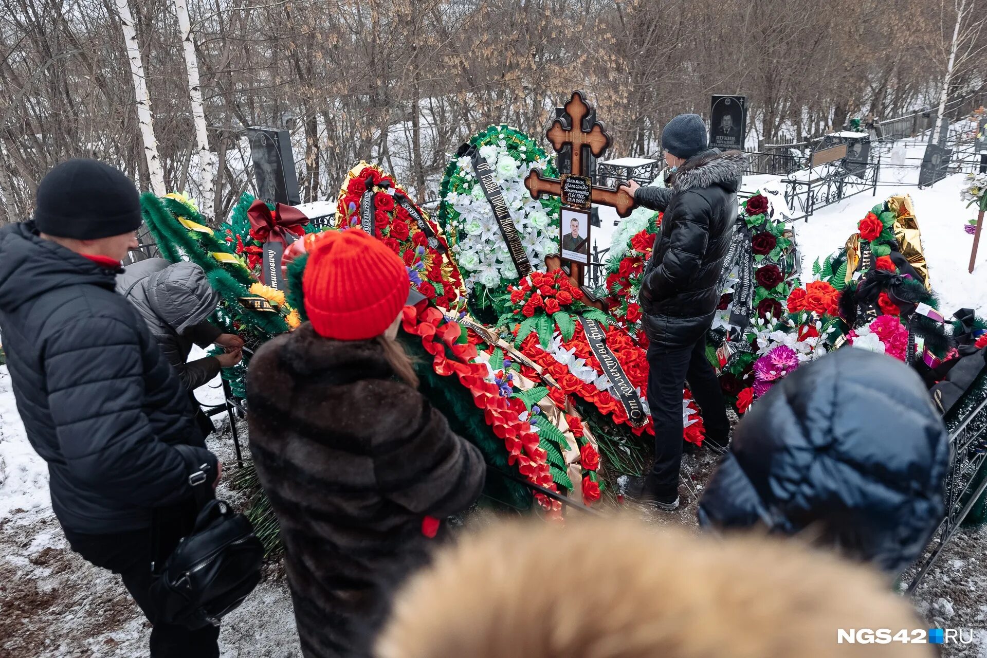 Рыжкова похоронят. Шахта Листвяжная Кемеровская. Похороны Шахтеров погибших на шахте. Похороны Шахтеров погибших на шахте в Кузбассе.