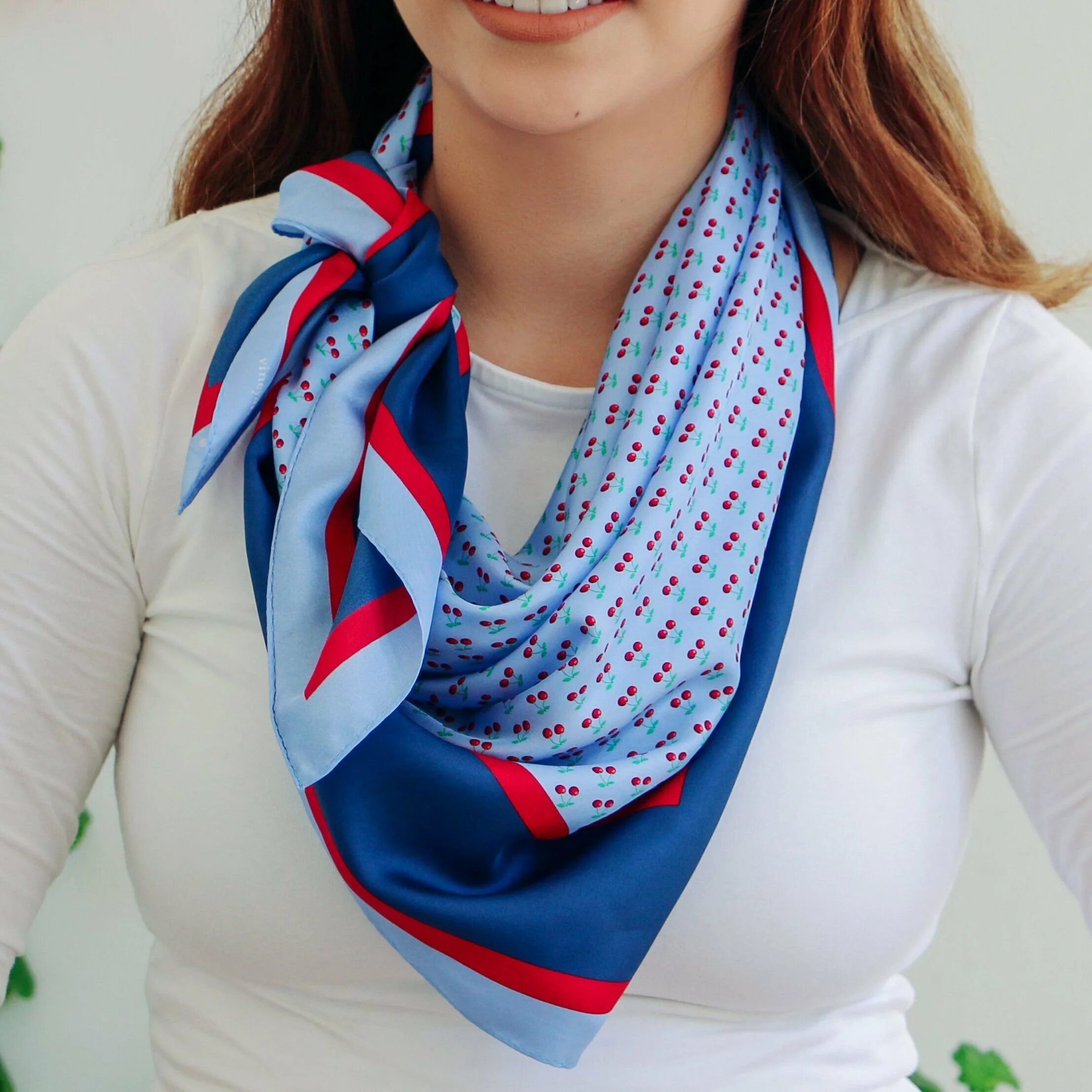 Как повязывать шарфы женщине