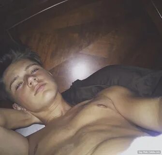 If you ever wanted to stare at a pouty twink that loves pouting, well, here...