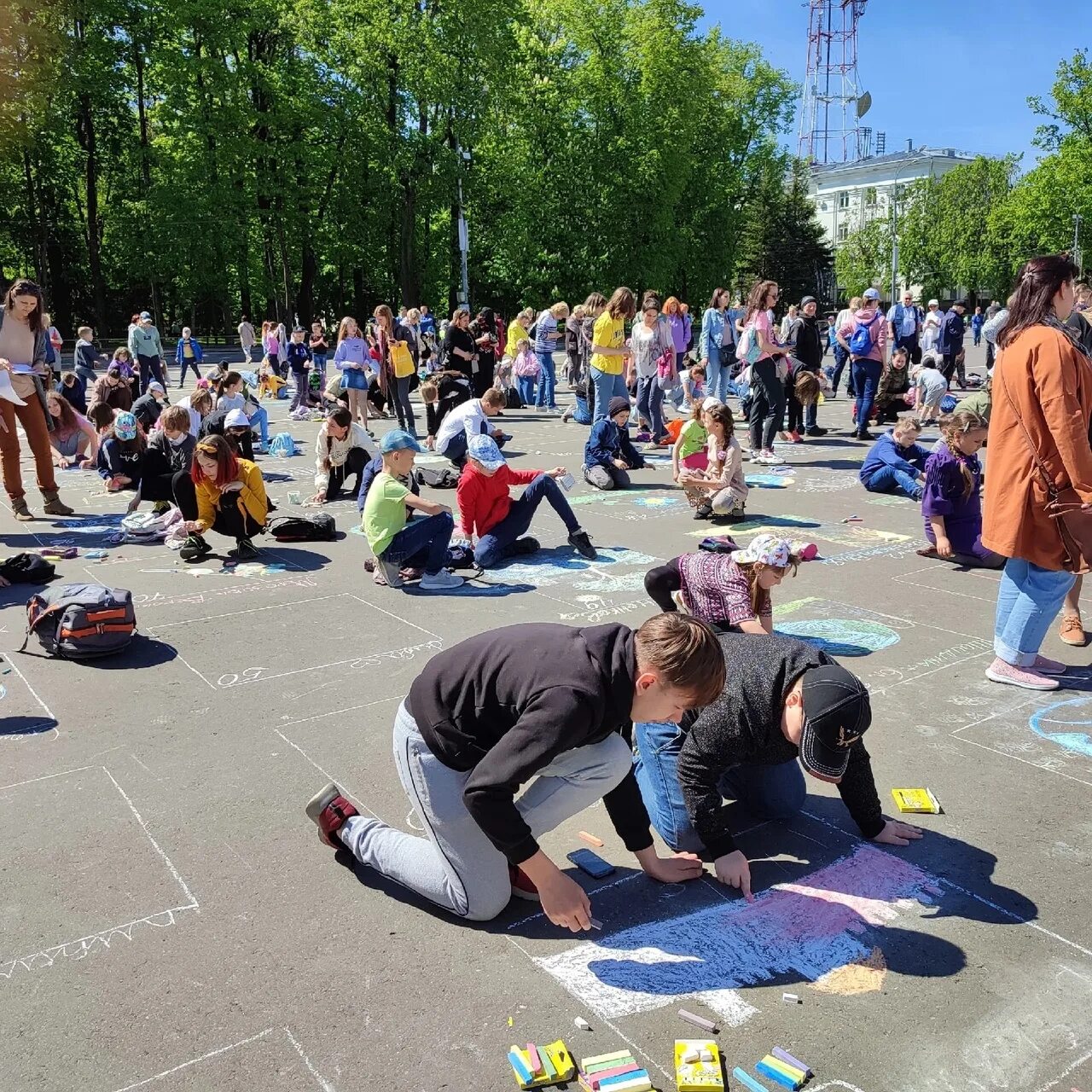 Синоптик смоленское на 10 дней. Летний марафон. Аттракционы на день города. Летний Смоленск.