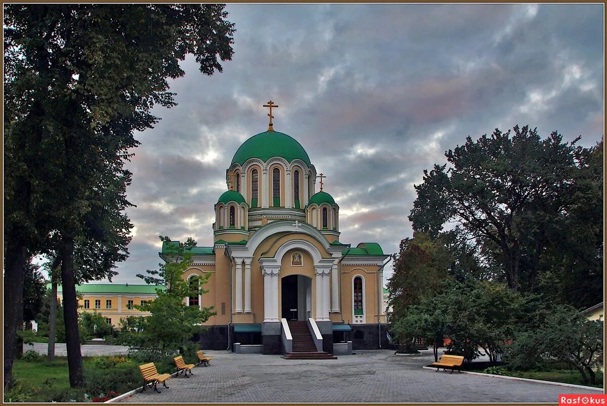 тихонова пустынь калужская область. тихонова пустынь калуга монастырь. вакансии льва толстого калужская. тихонова пустынь монастырь. тихонова пустынь калужская область.