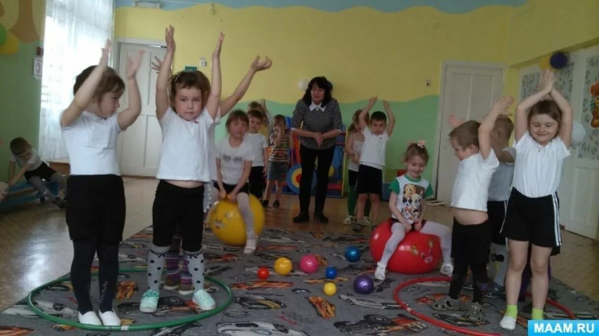 Спортивное развлечение в детском саду. Развлечение в средней группе. Спортивное развлечение в средней группе. Развлечения и досуги в средней группе.