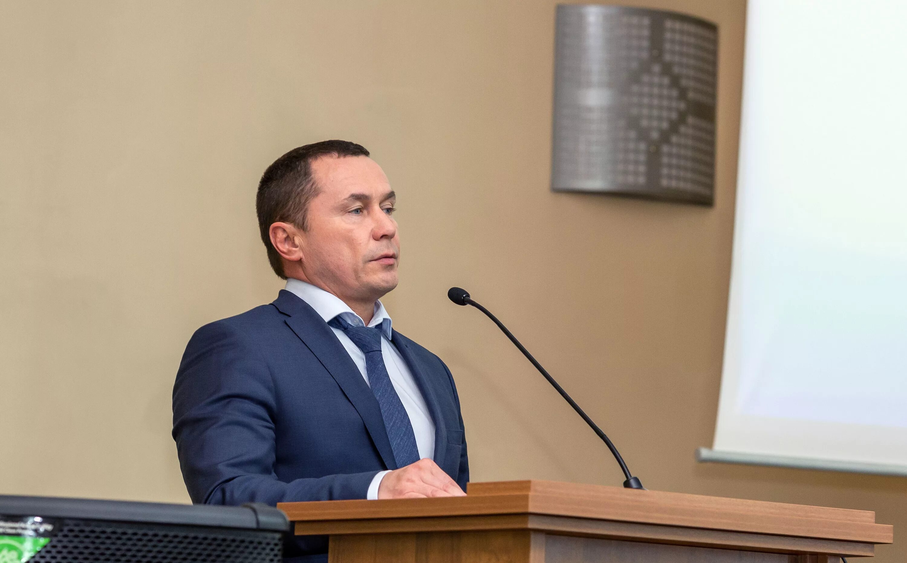 ПРОДОЛЖАЕМ ЗНАКОМИТЬ... ЧЛЕН ЖЮРИ III ЛИТЕРАТУРНОГО КОНКУРСА "МУЗА" в номинации 