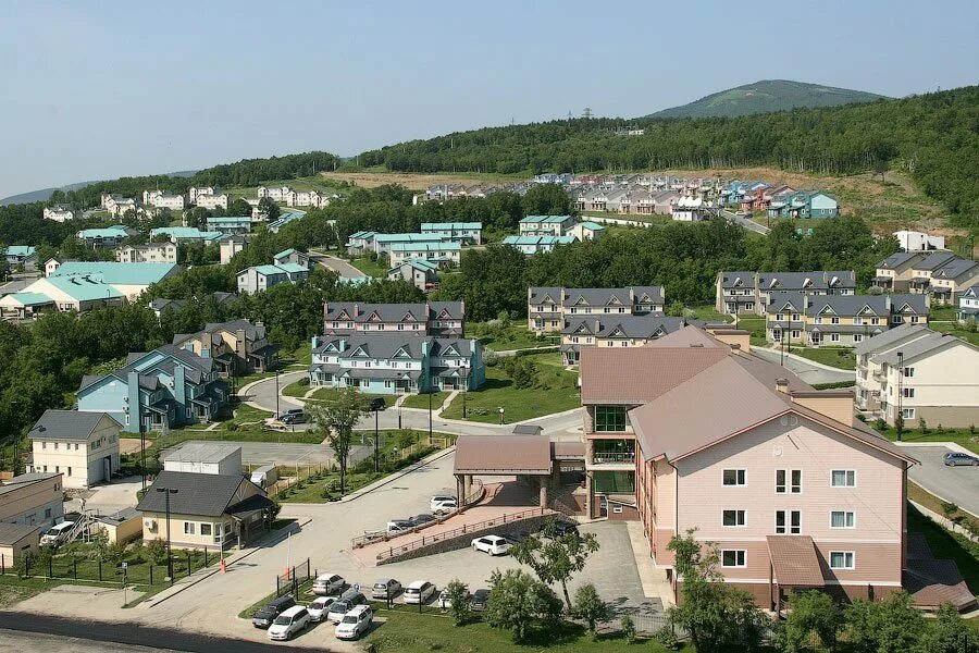 Земляничные холмы южно-сахалинск. Район земляничные холмы южно-сахалинск. Земляничные холмы южно-сахалинск поселок. Земляничные холмы южно-сахалинск поселок. Земляничные холмы южно-сахалинск.