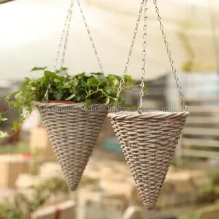 Кашпо конус из ротанга