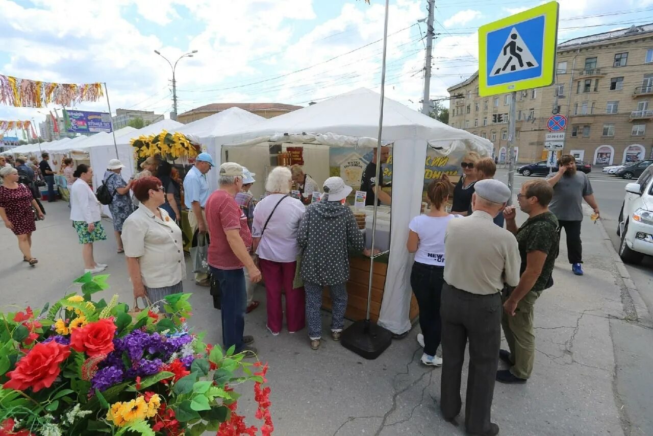 Продовольственные ярмарки в новосибирске в 2025 году. Ярмарки. ярмарка продуктов. ярмарка новосибирск. белорусская ярмарка.