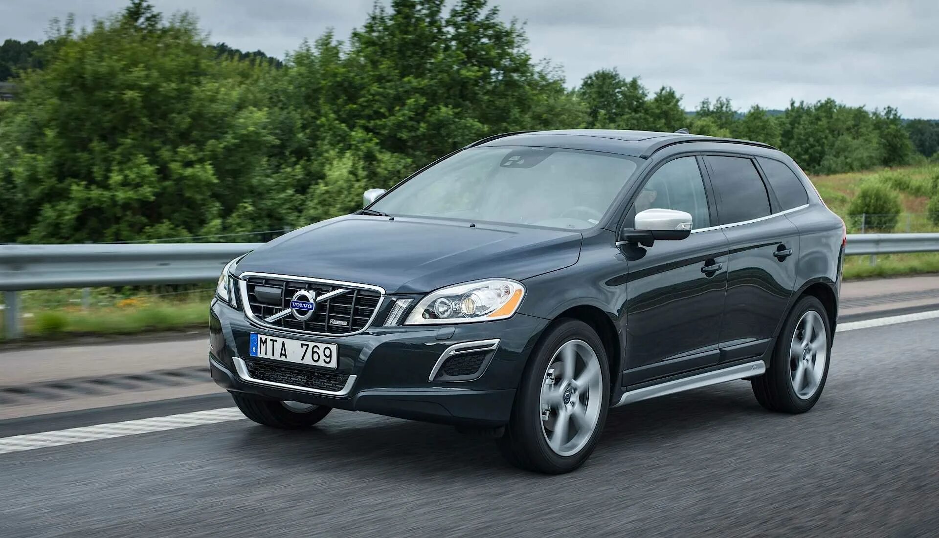 Volvo xc60 поколения. Вольво xc60. Вольво хс60 2009. Volvo xc60 дизель. Вольво хс60 2008.