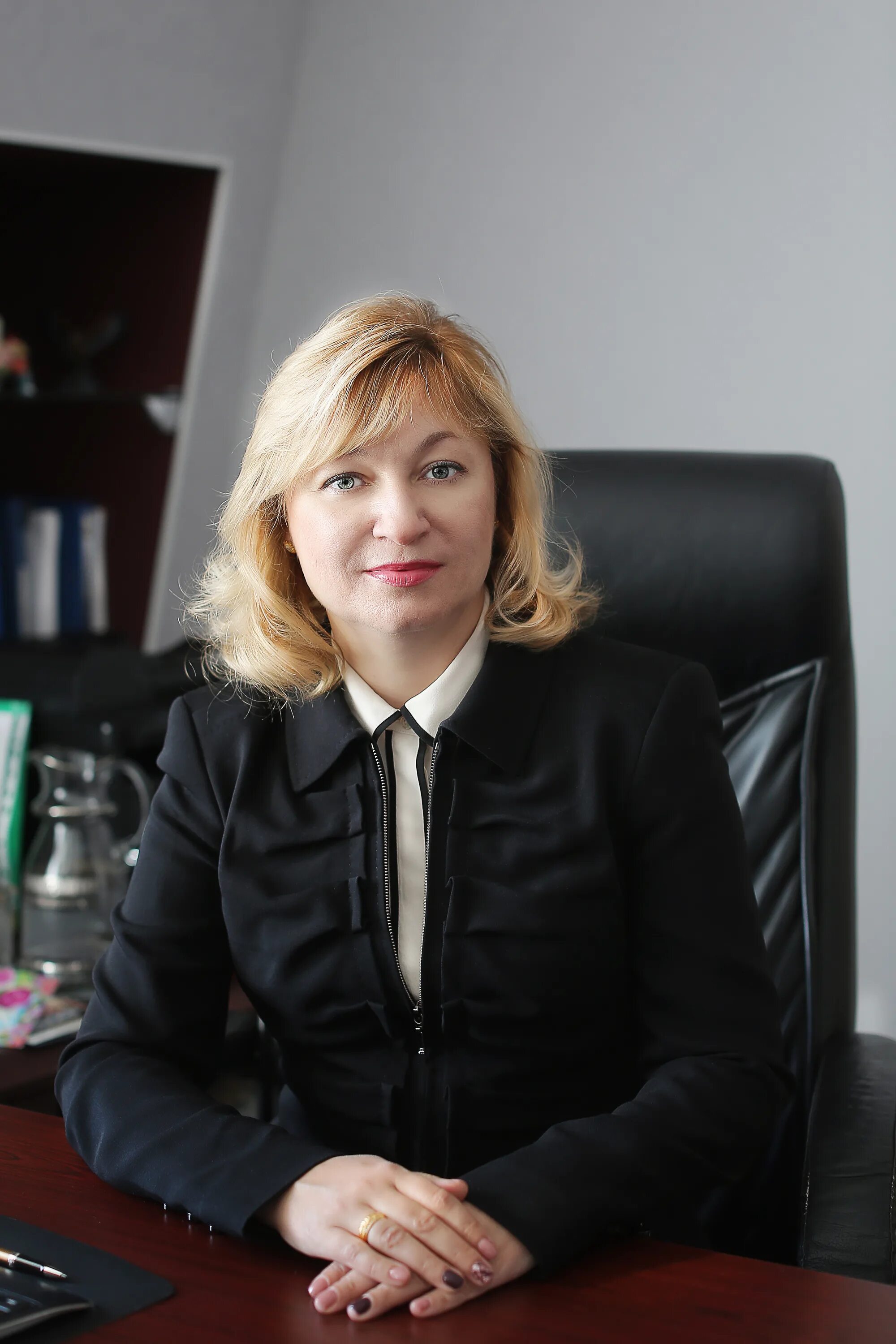 Поиск работы. Мишин максим сергеевич фас. Мужчина в офисе. Директор фирмы. Тюрин андрей вячеславович.