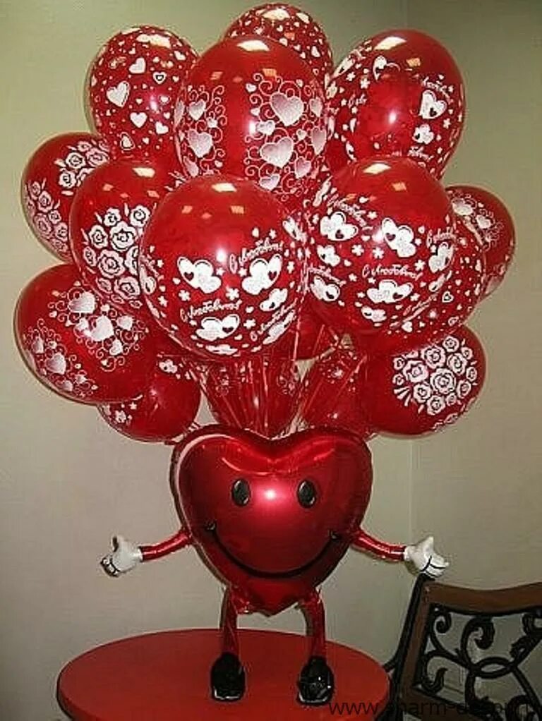 Сердце в виде шаров. Воздушные шары на 14 февраля. Композиции из шаров. Композиции из шаров на 14 февраля.