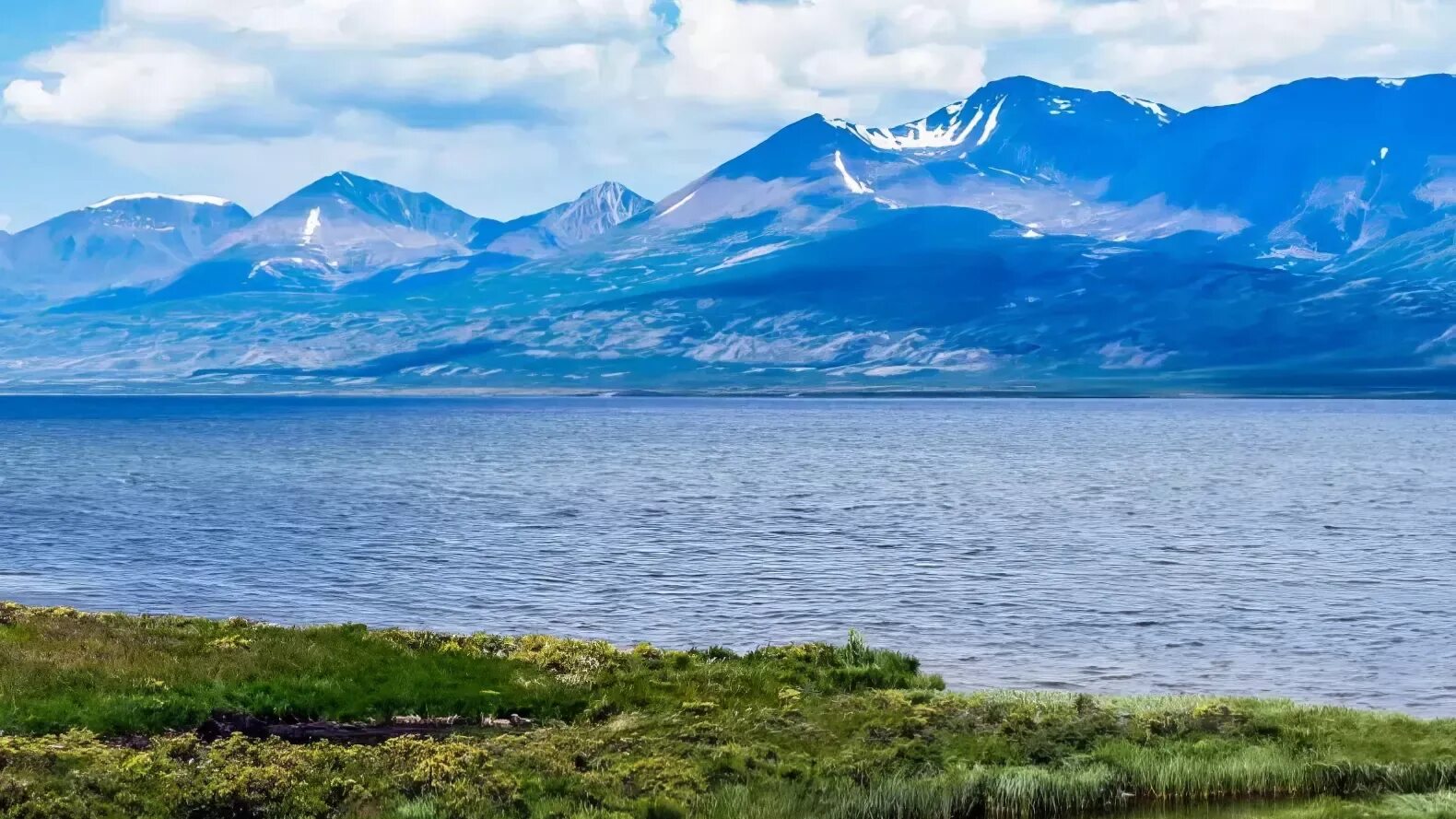 Озеро Джулукуль Алтай. Озеро Джулукуль Алтайский заповедник. Озеро Джулукуль Монгун Тайга. Самое высокогорное озеро заповедника – Джулукуль.