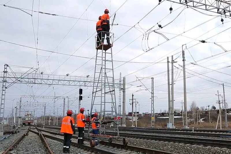 обслуживание контактной сети. электромонтер контактной сети ржд. обслуживание контактной сети. 3 автомотриса. район контактной сети эчк.